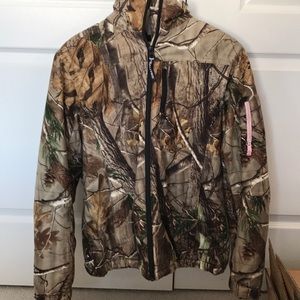 Real tree women's camo jacket